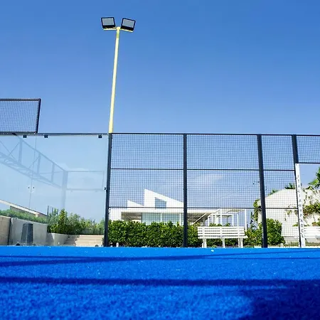 Arilla Con Piscina E Padel *