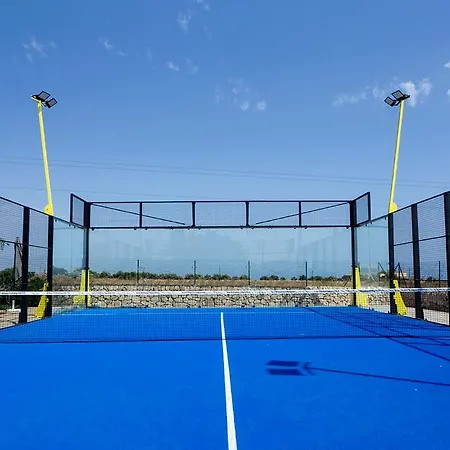 Arilla Con Piscina E Padel *