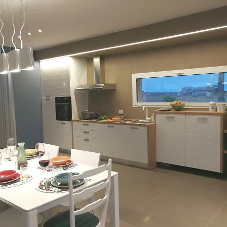 Arilla Con Piscina E Padel Villa Marina di Ragusa