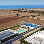 Arilla Con Piscina E Padel *