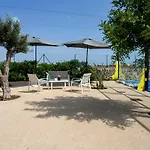 Arilla Con Piscina E Padel *